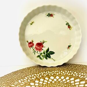 Christineholm Rose‎ Quiche Dish Tart Pan Fluted Edges Cottagecore Floral Design